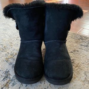 Bailey Button Uggs